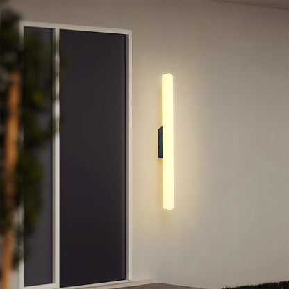 Minimalistische weiße LED-Außenwandlampe – schlankes Design & wetterfest (IP65)