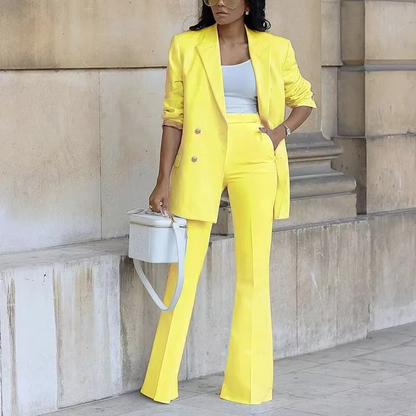 Eleganter Damenblazer mit Knopfverschluss & ausgestellte Hose – Zweiteiliges Set für jede Jahreszeit