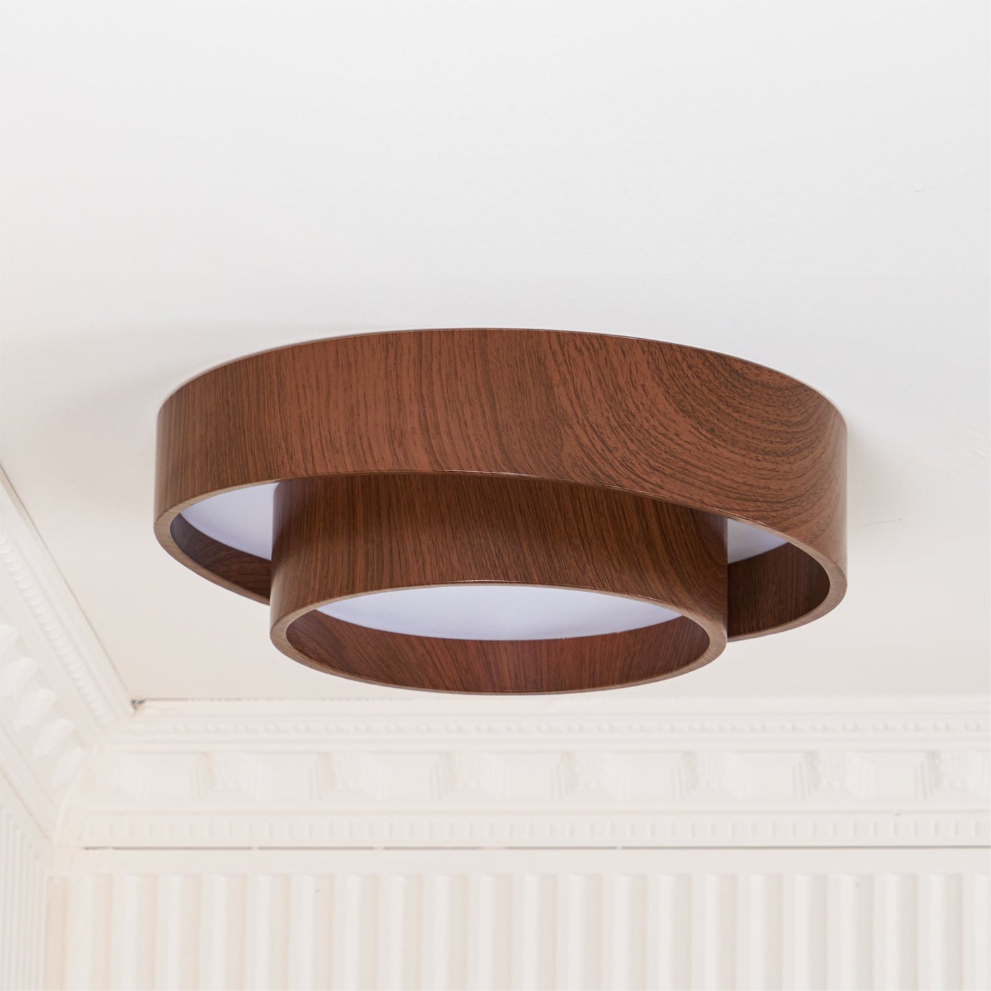 Vaako Deckenleuchte in Walnussfarbe – Moderne LED Lampe mit Holzoptik-Finish