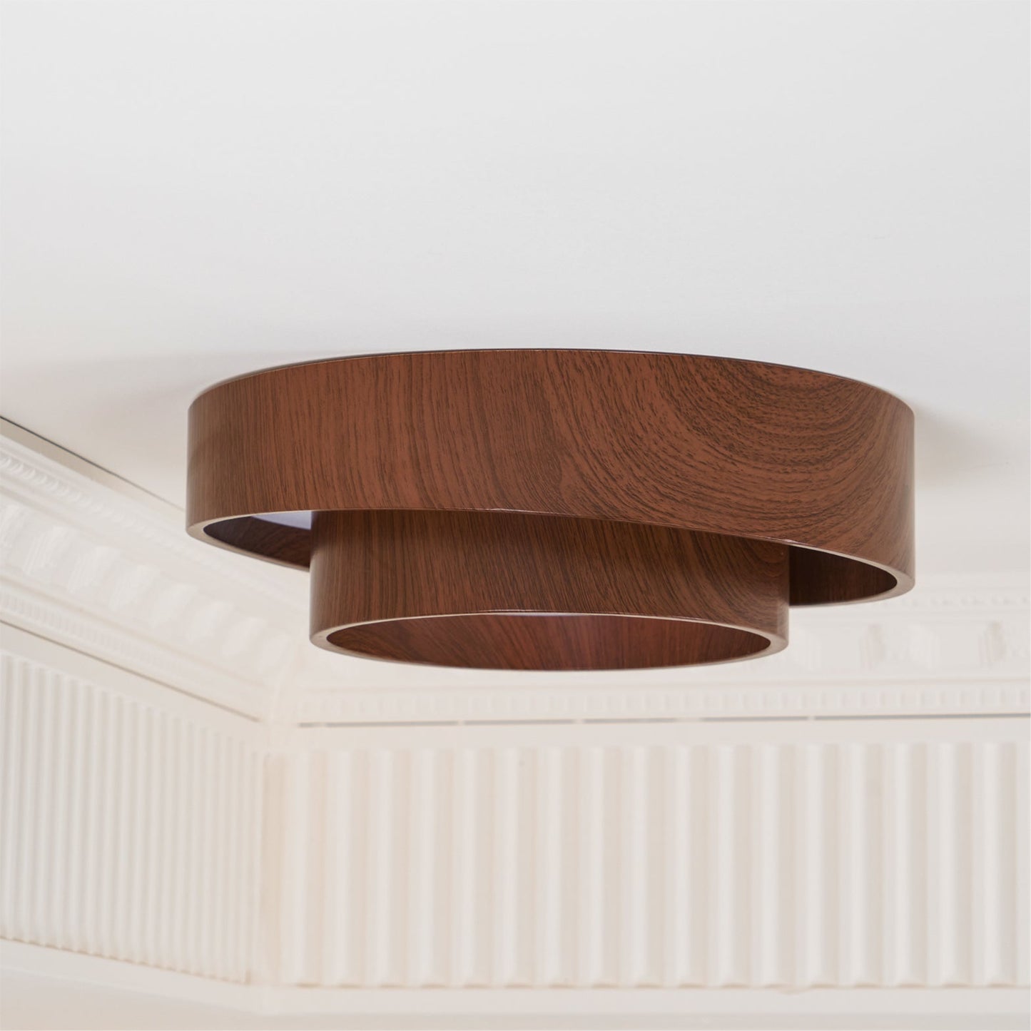 Vaako Deckenleuchte in Walnussfarbe – Moderne LED Lampe mit Holzoptik-Finish