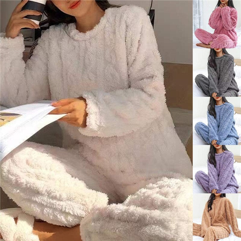 Damen Fleece Pyjama Set – Weich, Warm und Atmungsaktiv