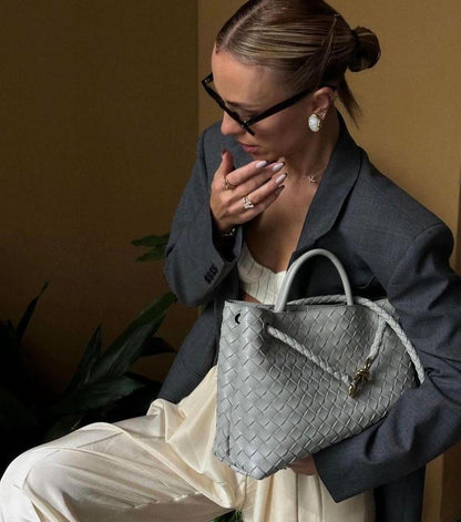 Geweven Vegan Leren Tote – Tijdloze Stijl en Duurzaam Design
