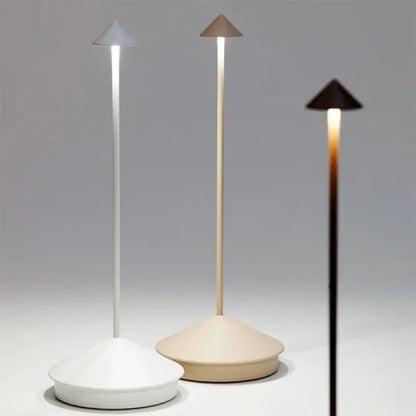 ClarityGlow - Kabellose LED-Tischlampe – Stilvoll & Wasserbeständig