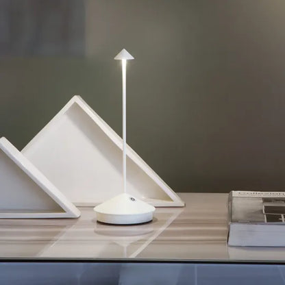 ClarityGlow - Kabellose LED-Tischlampe – Stilvoll & Wasserbeständig