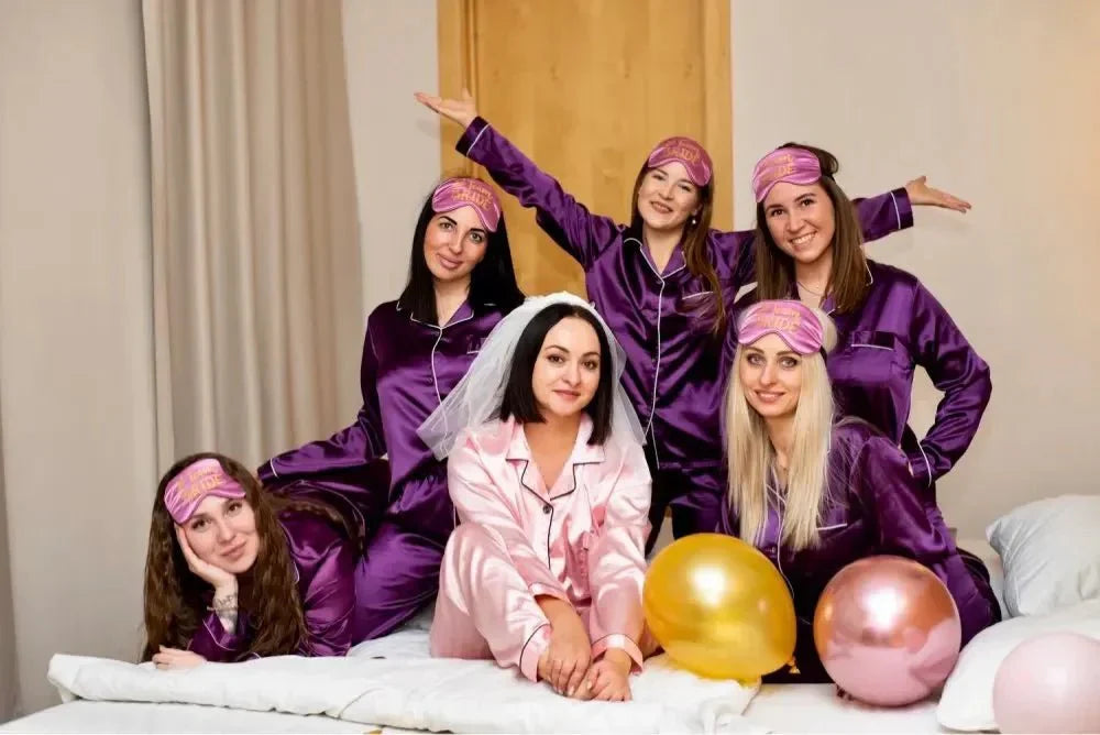 Zijdezachte Dames Pyjama Set – Klassiek & Comfortabel