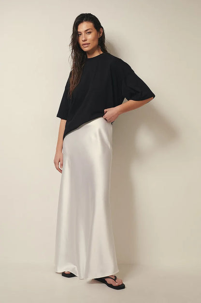 Satijnen Midi Rok met Hoge Taille – Glanzende Elegante Damesrok