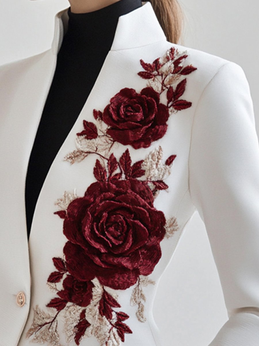 Witte Blazer met Rode Rozen Borduursel – Chic & Elegant