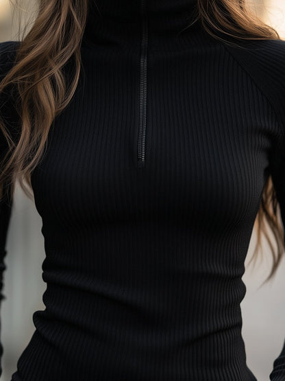 Schwarzer Gerippter Rollkragenpullover mit Reißverschlussdetail – Elegant & Bequem